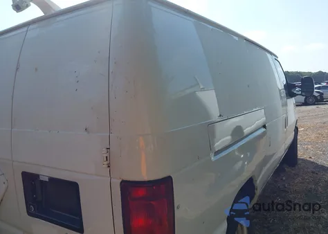 2010 Ford E-150 Commercial/Recreational z USA, uszkodzony, nr VIN 1FTNE1EWXADA91847